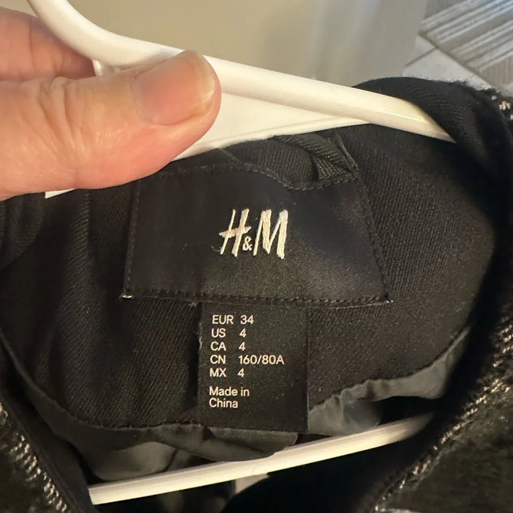 H&M Textured Black Trench Coat - Picture 10 of 12